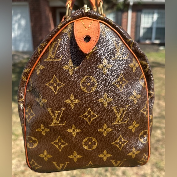 Louis Vuitton Speedy 30 with COA monogram VI0923 Preloved - Picture 5 of 13